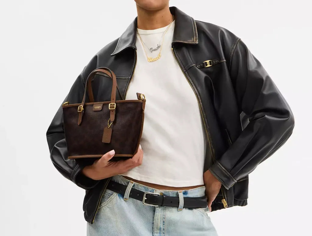 COACH TAXI TOTE BAG IN SIGNATURE CANVAS